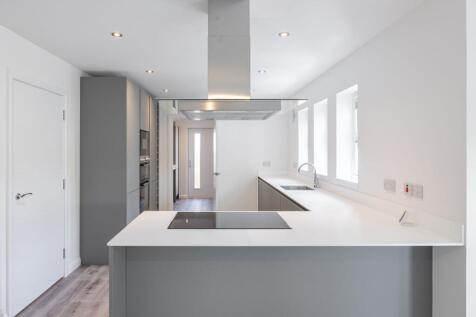 Living/Kitchen/Dining Area