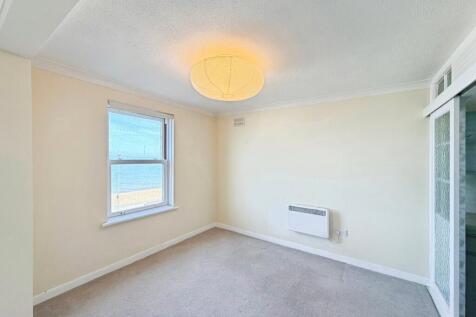 Prince William Court, The Marina, Deal, Kent, CT14 photo 4