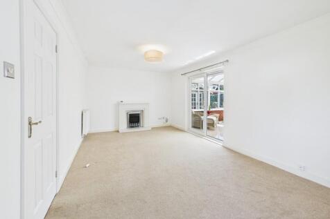 CAM02854G0-PR0438...