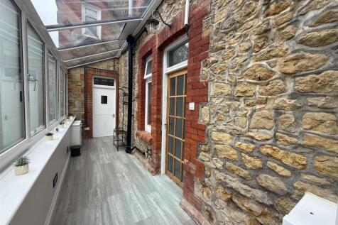 Private Entrance