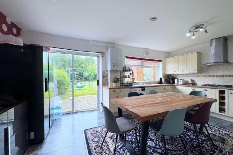 Kitchen/dining area