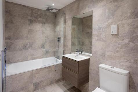 Bathroom 1.jpg
