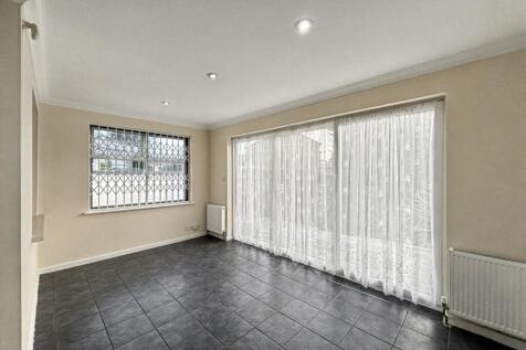 Donnington Road, Harrow, HA3 photo 5