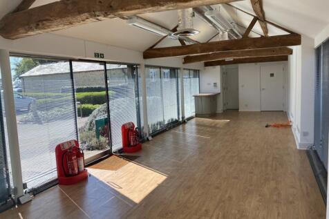 6 Manor Farm Ct Int 2.JPG