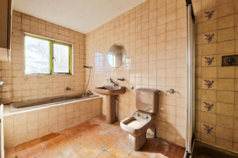 Five Piece Bathroom