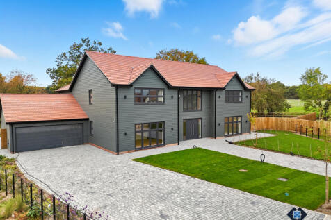 4 &amp; 5 Bedroom Detached Homes