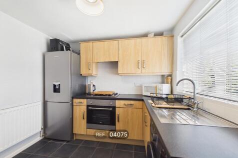 Oulton Close, Nottingham, NG5 6SW photo 3