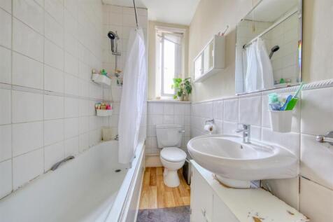 Bathroom.jpg