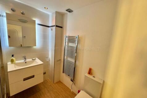 WhatsApp Image 2024-11-29 at 15.43.28