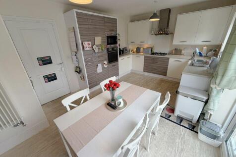 Family Dining Kitchen