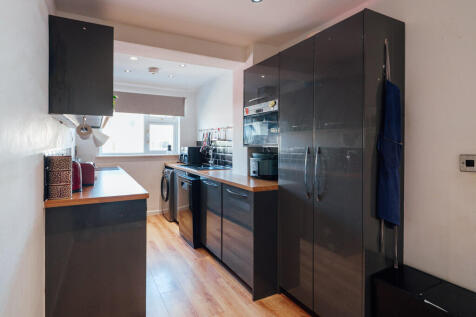 Kitchen / Breakfast Room