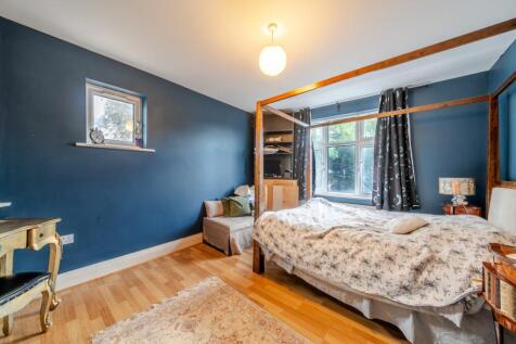 Grand Drive, London, SW20 photo 3