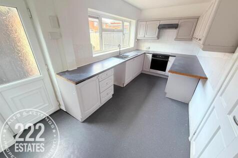 Ambleside Crescent, Warrington photo 3