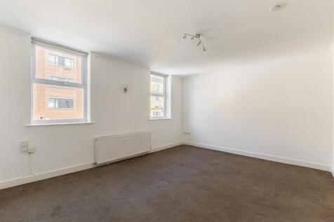 110702_Flat 1 45 High Street-7.jpg