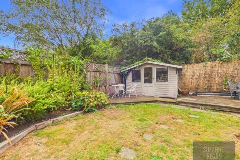 CAM05192G0-PR0362-STILL015