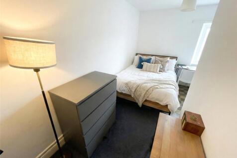 3-bed flat on Meridian Place (Flat 5), Clifton, Bristol, BS8, £2,445/mo