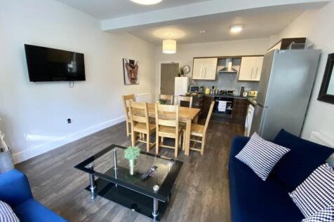 5-bed house on Ashby Road, Loughborough, £3,358/mo