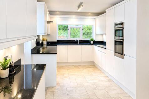 Castle Close, Bromley, BR2 photo 5