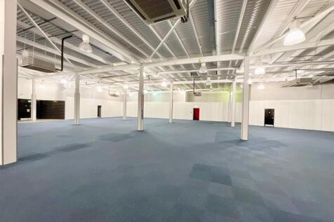 Retail Property (high street) to rent Image 9