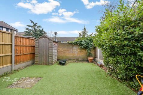 London, E14 - property photo
