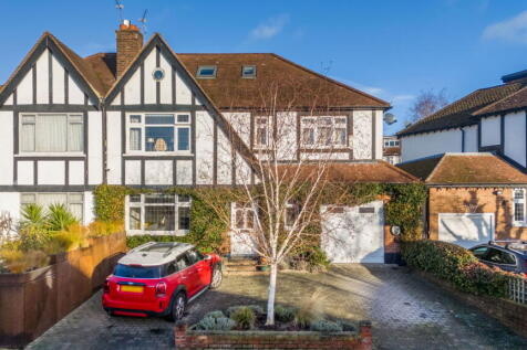 London, N2 - property photo