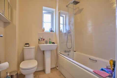 Bathroom to Side