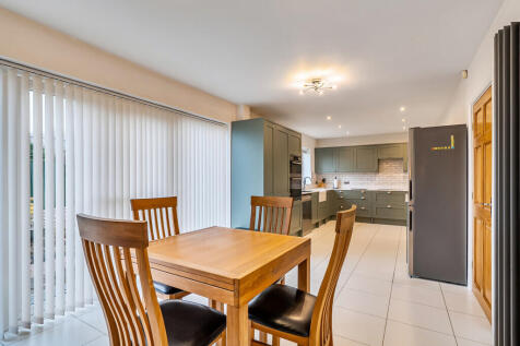 1388772-11-693826...