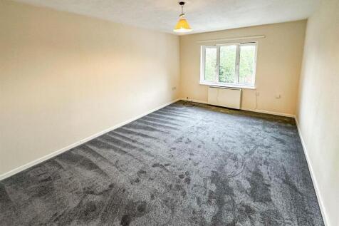 Kingswood Gardens, Nuneaton photo 4