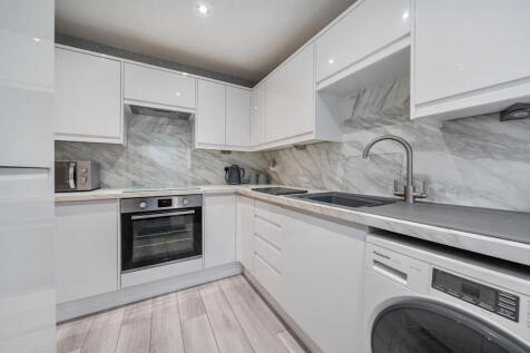 1374933-4-690a1f7...