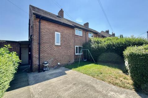 EXTERNAL FRONT AND DRIVEWAY