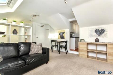 Lounge to Kitchen
