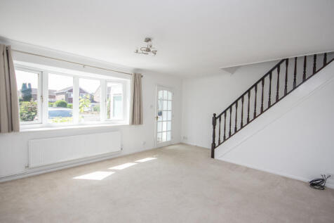 15, Waggoners Way, Bugbrooke, Northampton photo 3