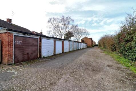 Howard Court - Garage.jpg