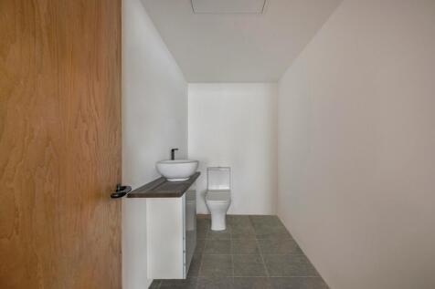bathroom 5.jpg