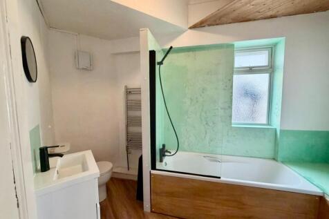 Bathroom.jpeg