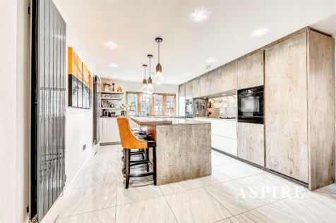 Aspire Estate Agents40.jpg