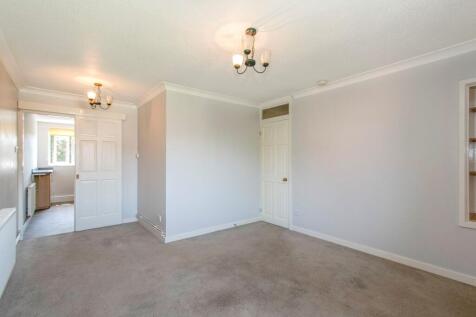 Carisbrooke Court, New Milton, BH25 photo 4