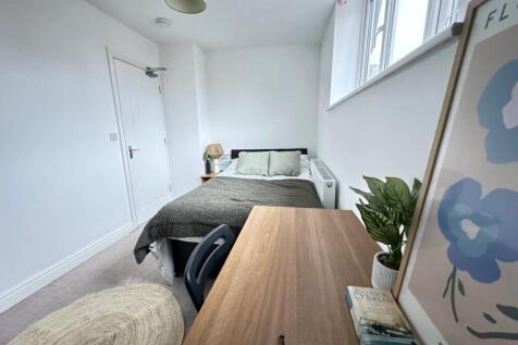 66-monson-street---5-spare-rooms-available-image-11.jpg