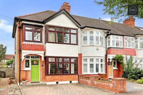London, E4 - property photo