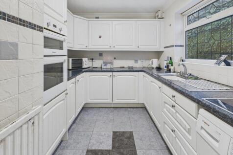 CAM04273G0-PR0231...