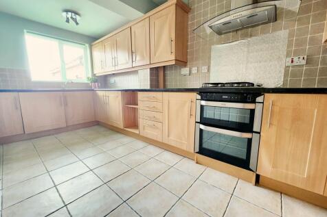Woodside Avenue, Meanwood, LS7 photo 5