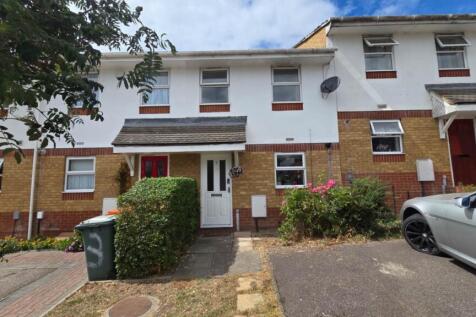 London, E6 - property photo