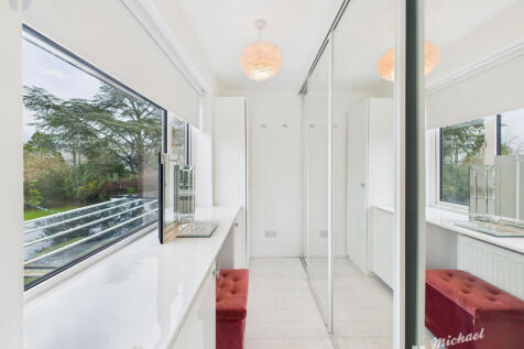 ae1ce36fccac47d48270d9edd229e373_80_CAM03852G0-PR0