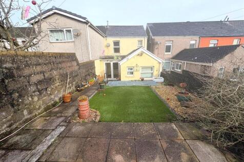 Rear Garden f.jpg
