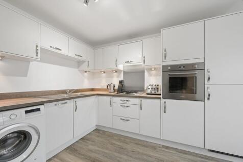 Kitchen/ Dining Room