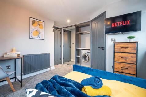 Room 5, 6 Belgrave Street, Swindon, Wiltshire, SN1 photo 4