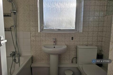 Upper Floor Bathroom View 3