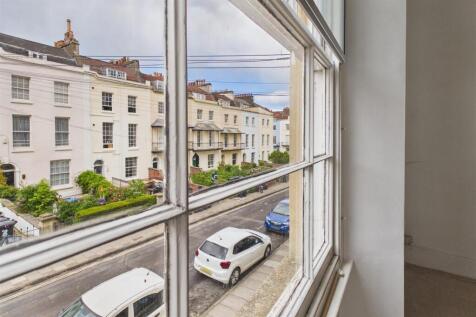 FFF, 25, Meridian Road