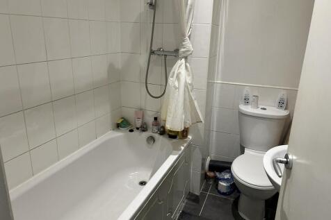 Upstairs bathroom