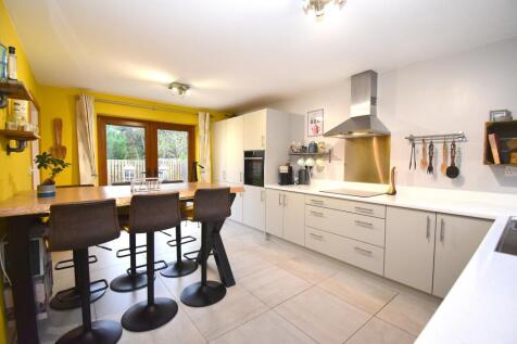 Kitchen/ dining room